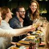 Cum organizezi o cina cu prietenii? 5 recomandari